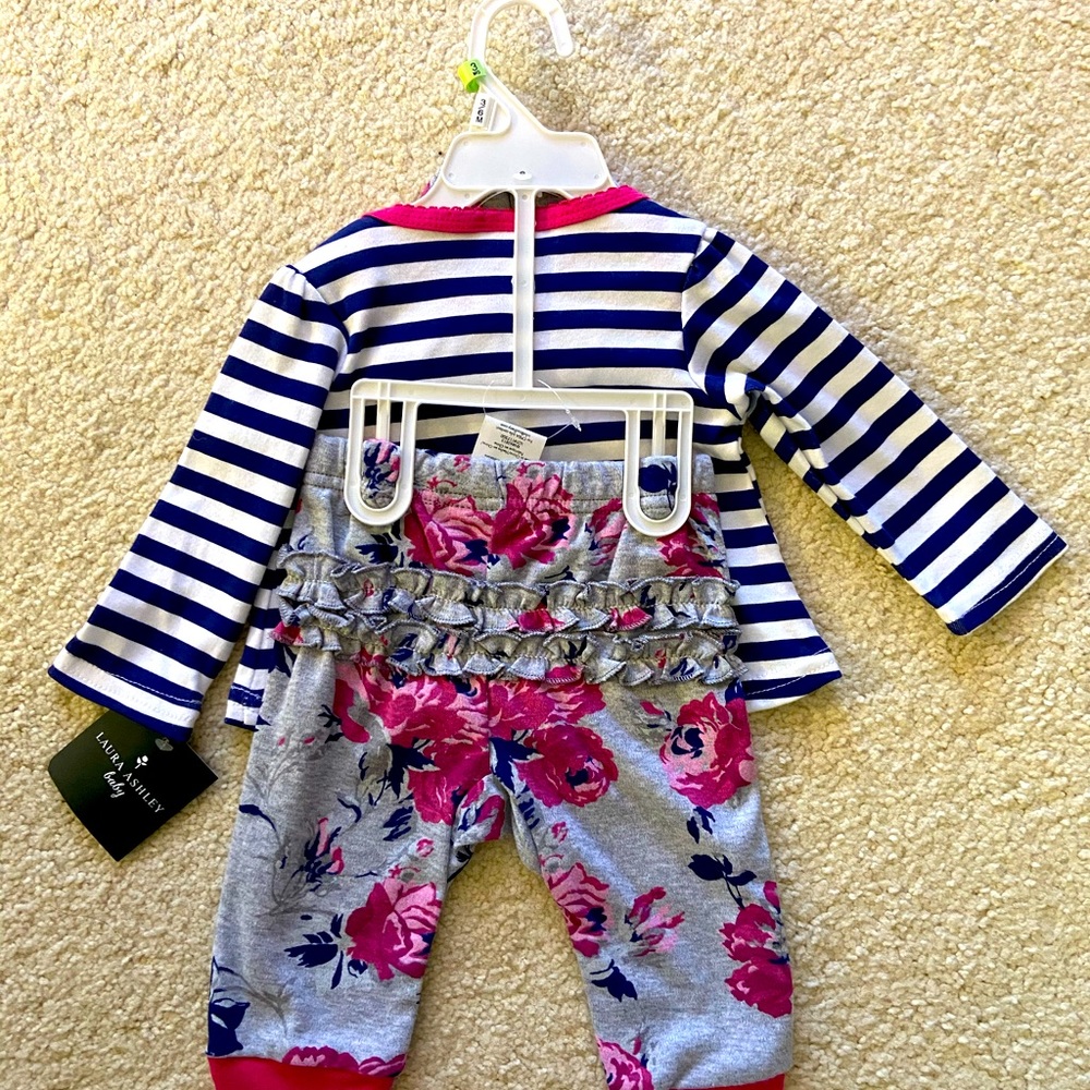 New !!Laura Ashley baby 3piece set - Picture 3 of 5